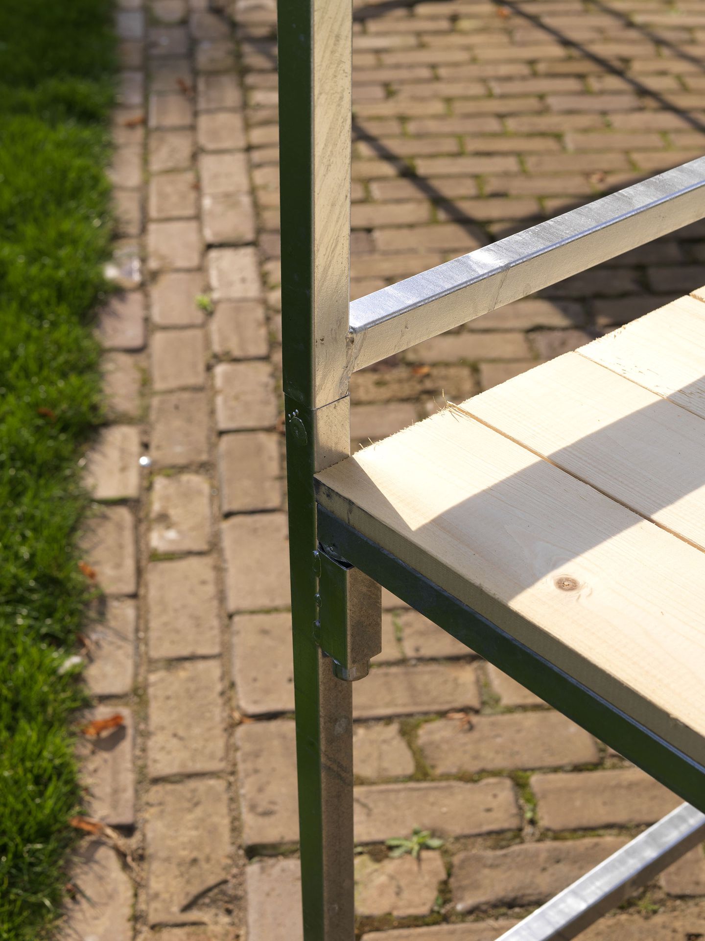 Professional Marktkraam rood-wit, brandwerend PVC zeildoek, vurenhout, 200x151x232cm (LxBxH)
